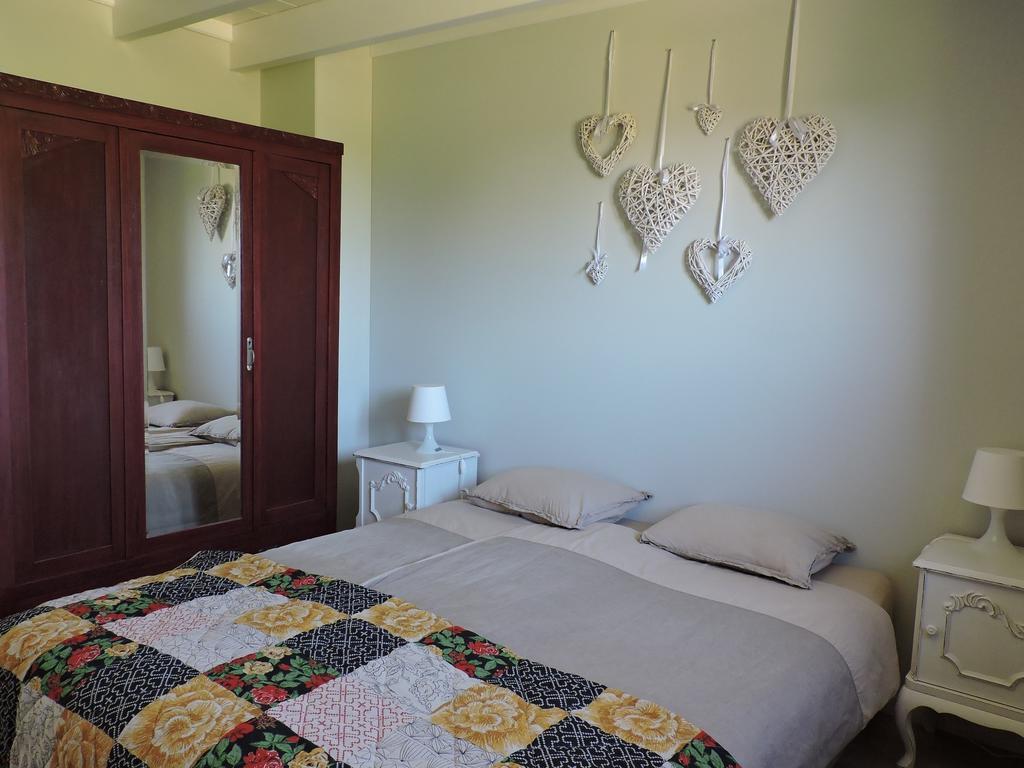 Vakantieboerderij Ferme Le Bleuet Ohey Habitación foto
