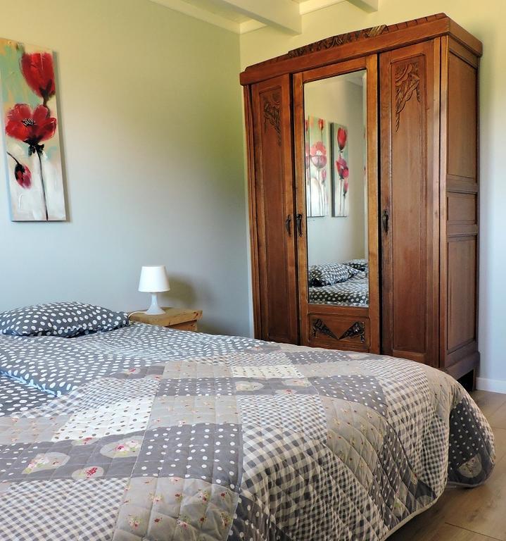 Vakantieboerderij Ferme Le Bleuet Ohey Habitación foto